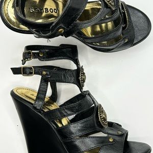 5 strap Bamboo brand 5” platforms in Black
